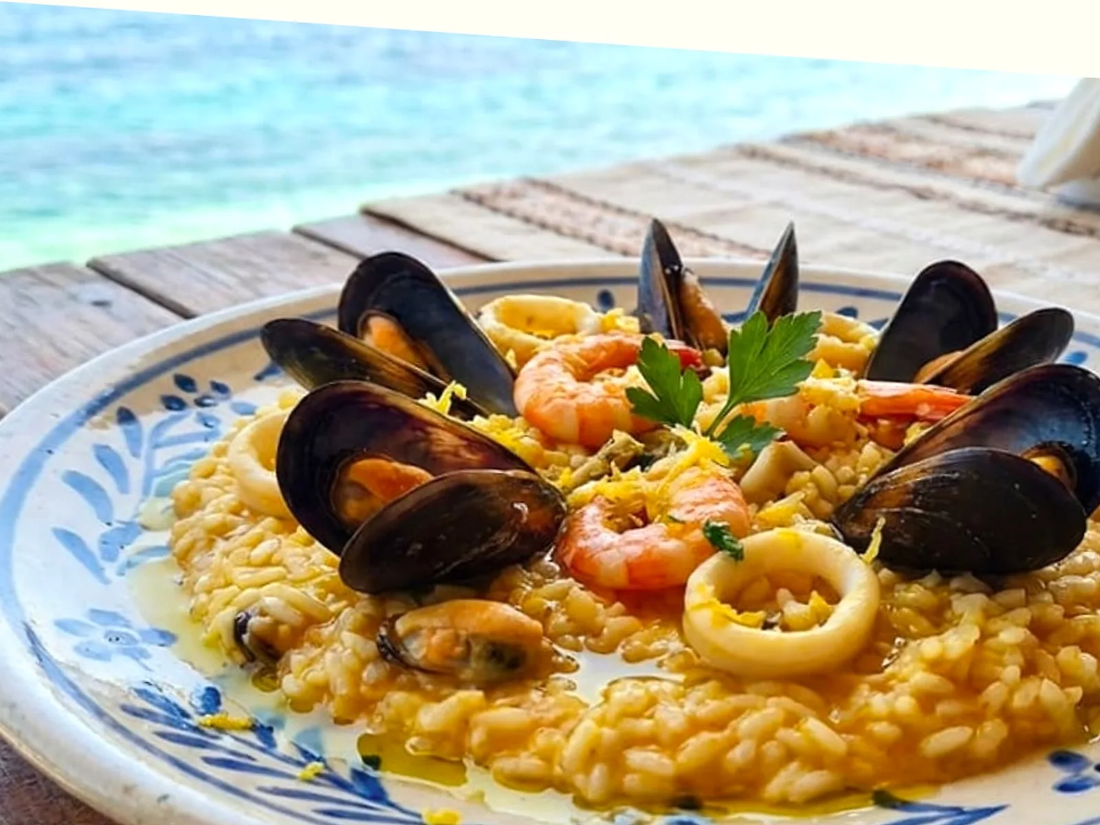 Peshk Ne Furre Me Qepe E Domate - Receta Tradicionale - Recetë tradicionale shqiptare