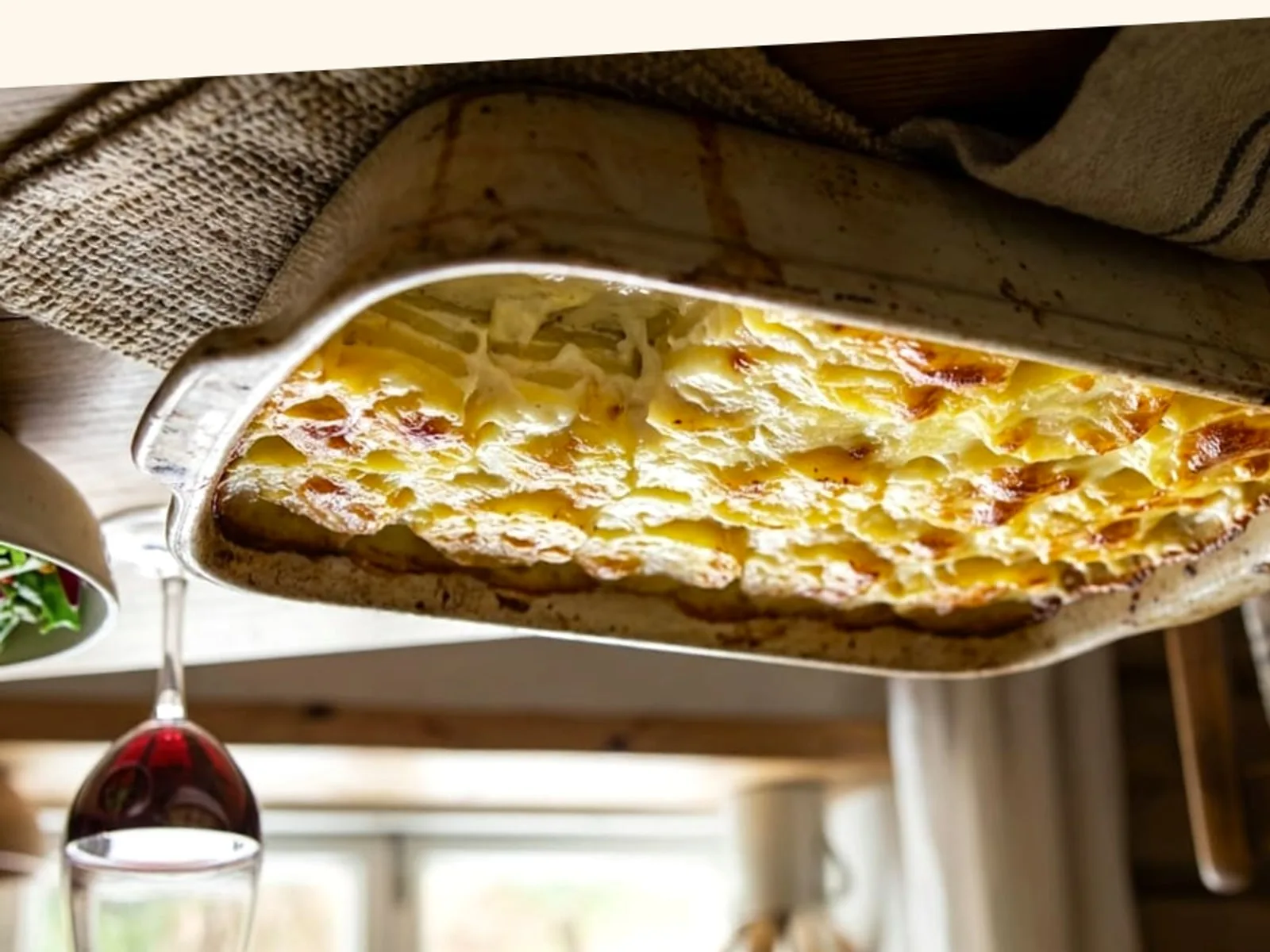 Tave Me Patate Ne Furre - Receta Tradicionale - recetë tradicionale shqiptare perimet nga Korçë